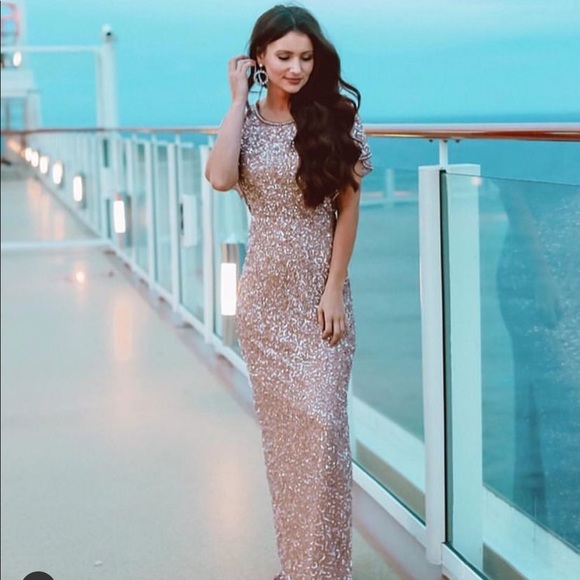 Adrianna-Papell flutter sleeves long Gown - Picture 5 of 8